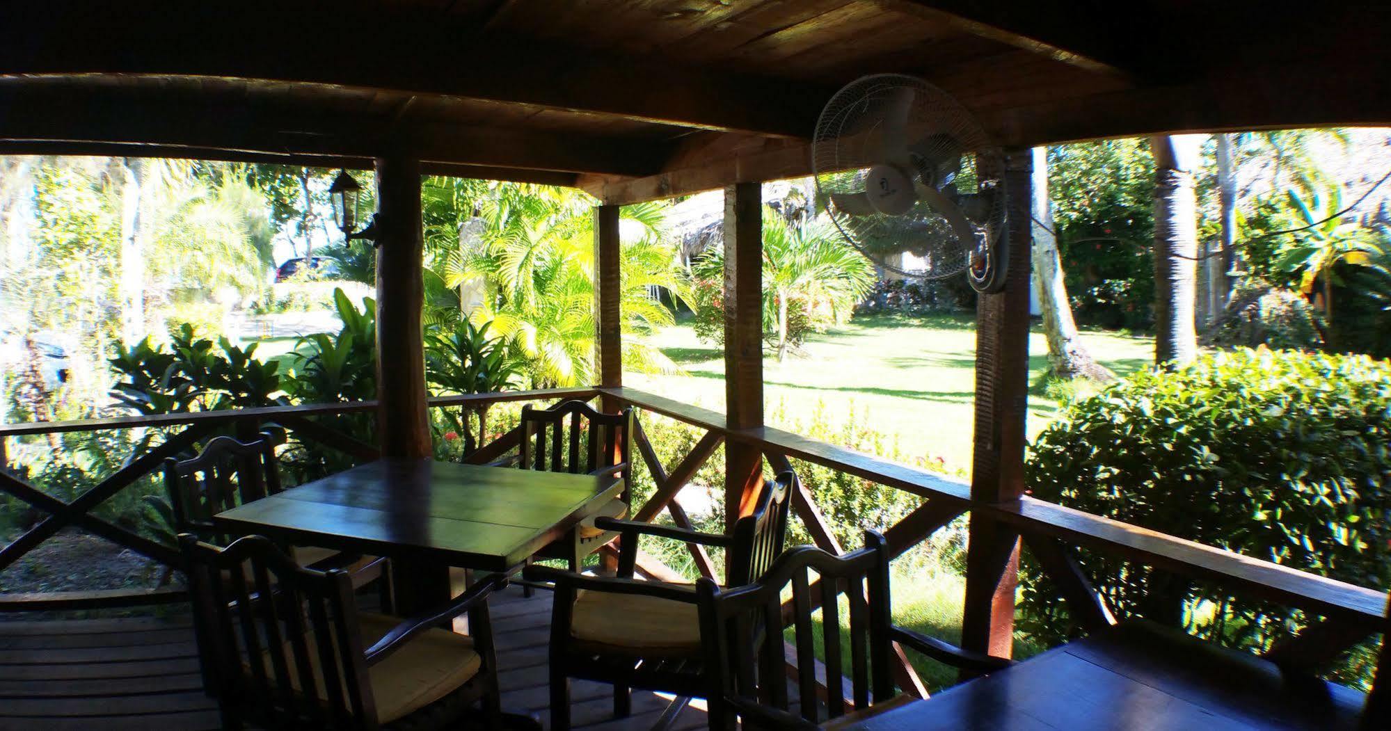 Hotel Los Pinos Las Terrenas Exterior photo