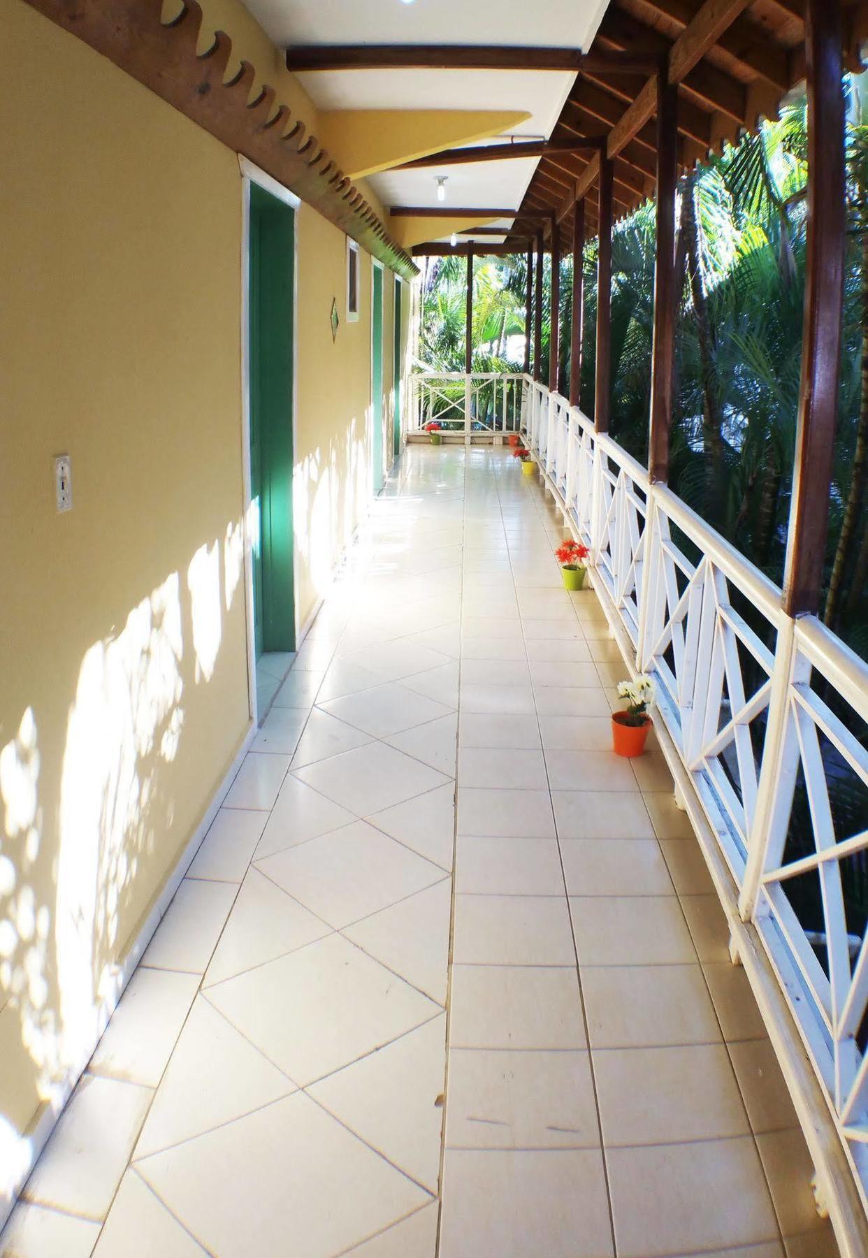 Hotel Los Pinos Las Terrenas Exterior photo